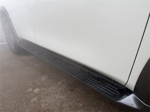 Used 2019 Nissan Armada SL w/ Premium Package image 9