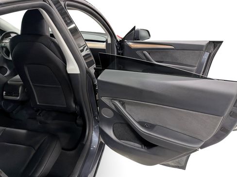 Certified 2023 Tesla Model Y Long Range AWD/4WD image 12