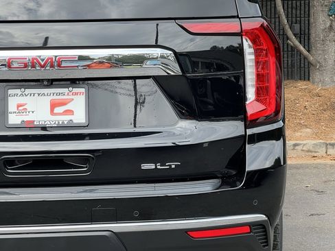Used 2022 GMC Yukon XL SLT w/ SLT Luxury Package image 15