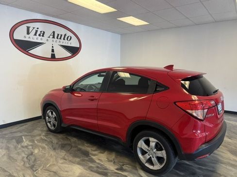 Used 2017 Honda HR-V EX image 11