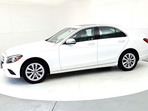 Used 2019 Mercedes-Benz C 300 4MATIC Sedan image 4