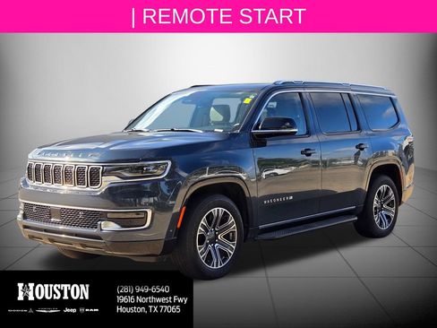 Used 2024 Jeep Wagoneer 4WD w/ Premium Group I image 9