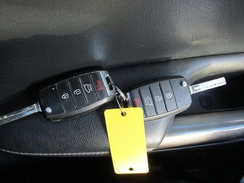 Used 2017 Kia Sportage LX w/ LX Popular Package image 18