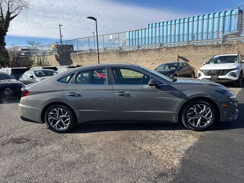 Certified 2023 Hyundai Sonata SEL w/ Convenience Package image 16