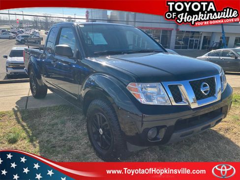 Used 2019 Nissan Frontier SV image 1
