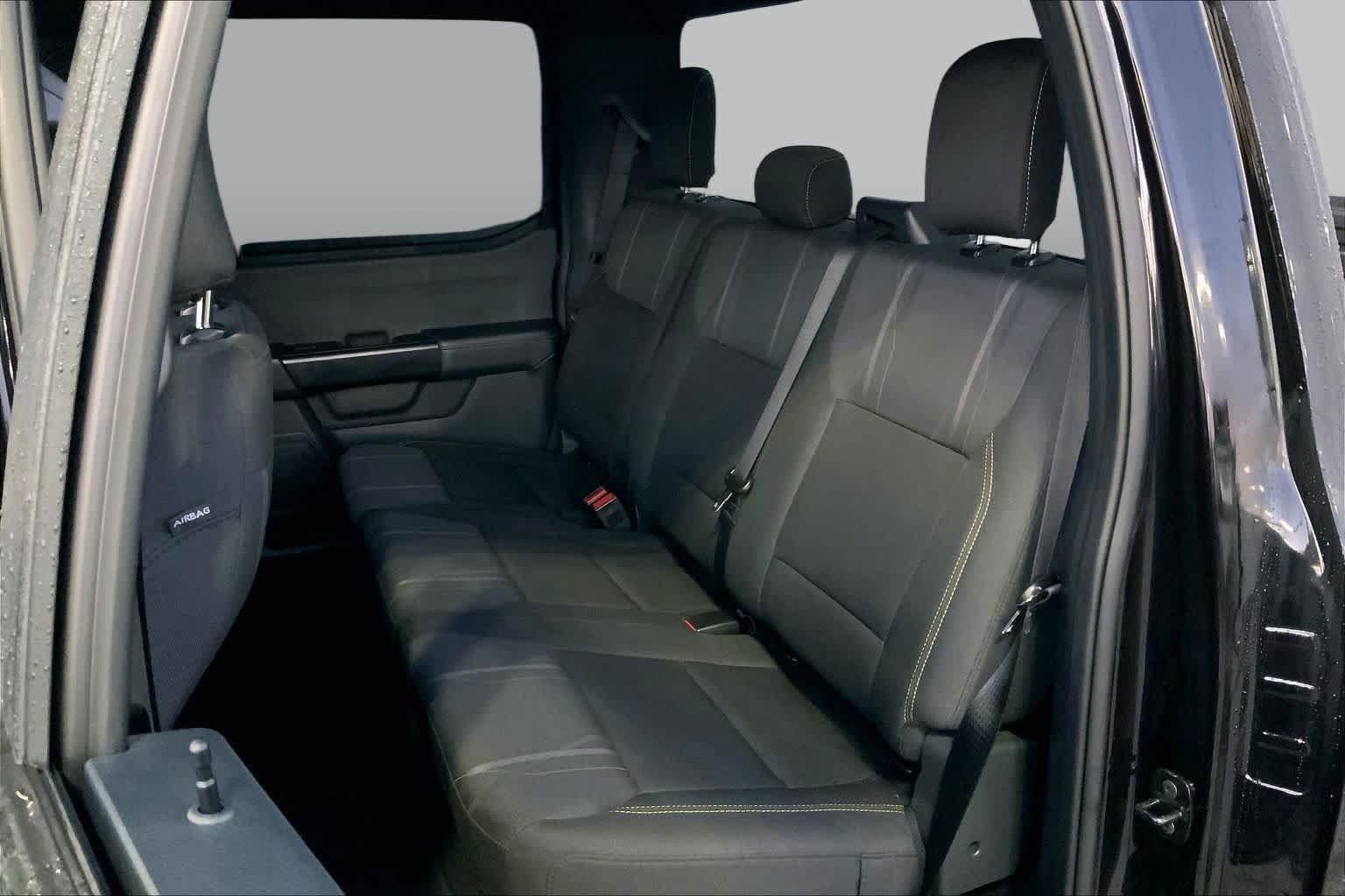 Used 2025 Ford F150 STX w/ Equipment Group 200A RWD image 19