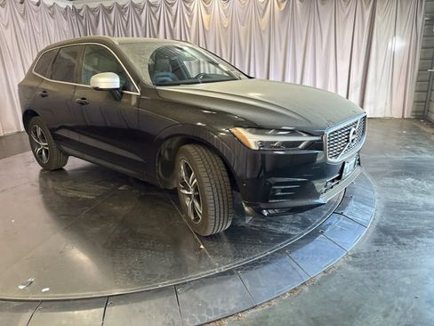 Used 2018 Volvo XC60 T5 R-Design w/ Convenience Package AWD/4WD image 2