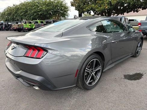 Used 2025 Ford Mustang Coupe RWD image 7