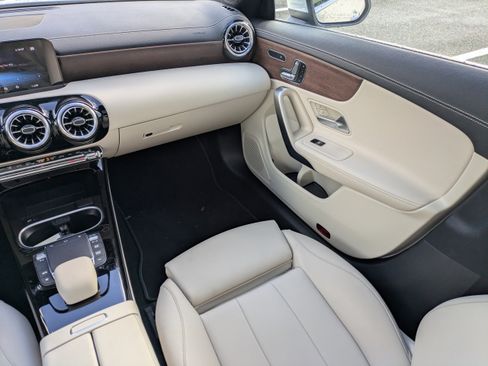 Used 2023 Mercedes-Benz CLA 250 image 19