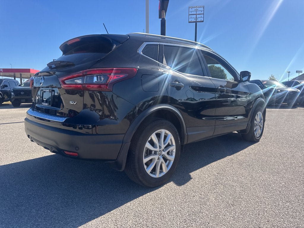 Used 2022 Nissan Rogue Sport SV w/ Technology Package FWD image 8
