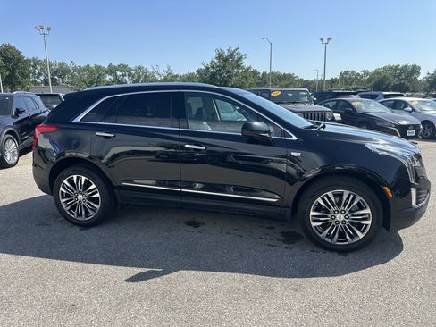 Used 2017 Cadillac XT5 Premium Luxury FWD image 3