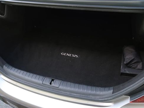 Used 2022 Genesis G70 3.3T RWD image 15