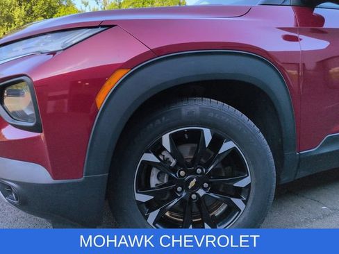 Certified 2021 Chevrolet TrailBlazer LT w/ Convenience Package FWD image 39