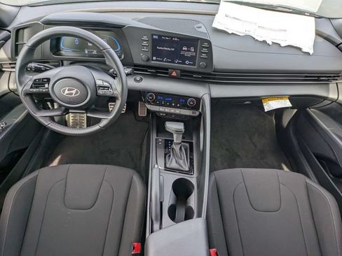 Certified 2025 Hyundai Elantra Sport FWD image 14