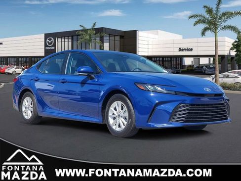 Used 2025 Toyota Camry LE image 1