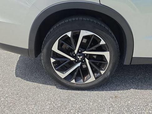 Used 2022 Mitsubishi Outlander SE AWD/4WD image 5
