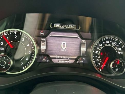 Used 2020 RAM 1500 Laramie RWD image 10