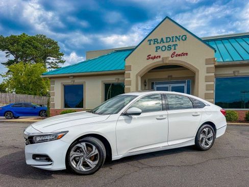 Used 2020 Honda Accord EX image 3
