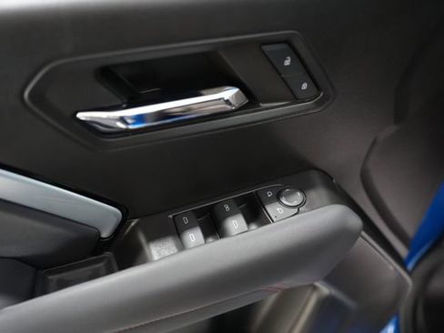 Used 2024 Chevrolet Colorado Z71 w/ Z71 Convenience Package 2 image 11