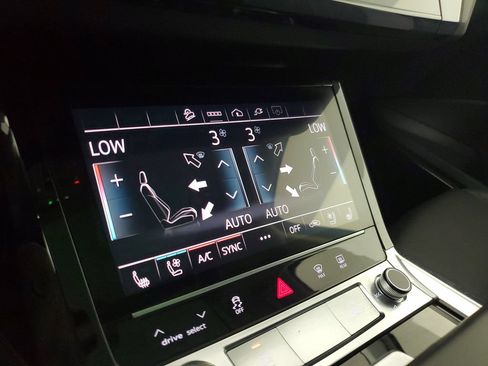Used 2024 Audi Q8 e-tron Premium Plus w/ Premium Plus Package AWD/4WD image 29