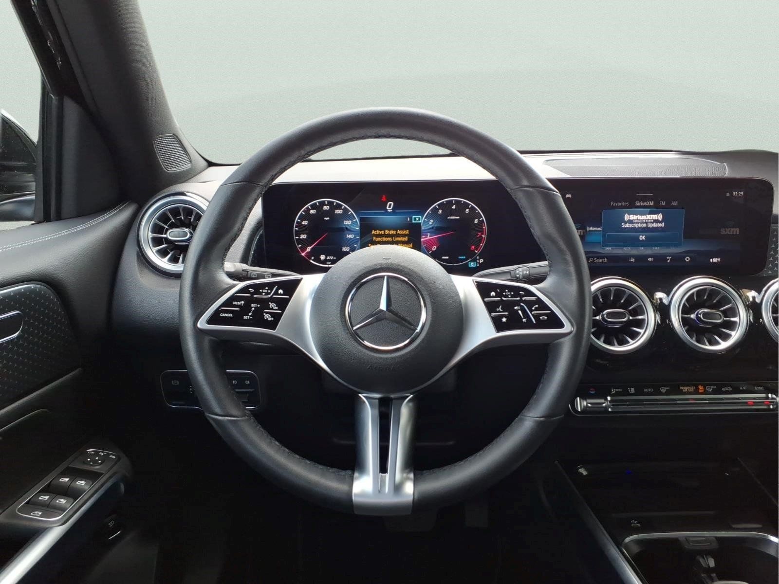 Certified 2025 Mercedes-Benz GLB 250 4MATIC image 14