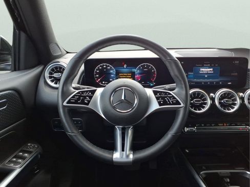 Certified 2025 Mercedes-Benz GLB 250 4MATIC image 14
