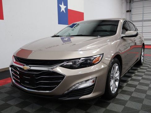Used 2023 Chevrolet Malibu LT w/ Driver Confidence Package FWD image 3