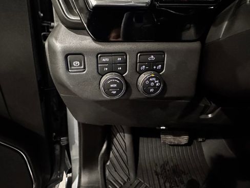 Used 2025 Chevrolet Silverado 1500 LT Trail Boss w/ Convenience Package II image 14