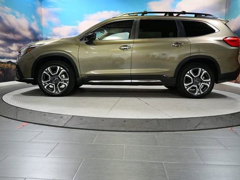 Used 2025 Subaru Ascent Touring w/ Popular Package #2 AWD/4WD image 5