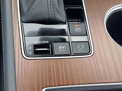 Certified 2024 Toyota Sienna XLE image 31