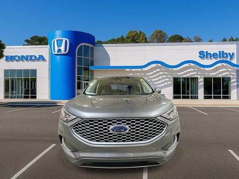 Used 2024 Ford Edge SEL image 3