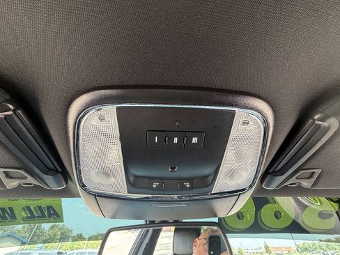 Used 2018 Dodge Charger GT AWD/4WD image 27