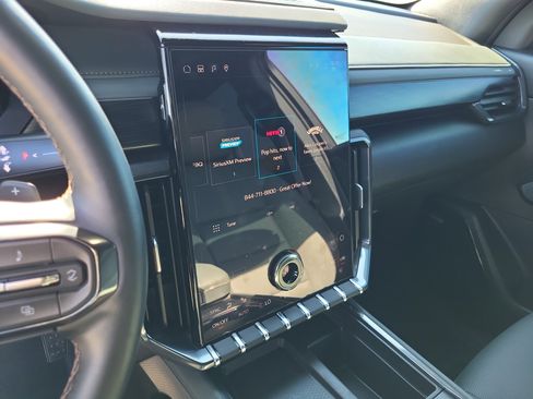 Certified 2025 GMC Acadia AT4 image 21