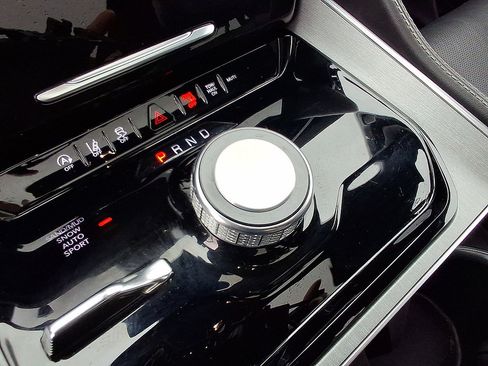 Used 2023 Jeep Wagoneer Series II AWD/4WD image 18