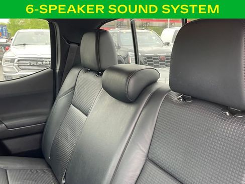 Used 2020 Toyota Tacoma TRD Sport w/ TRD Premium Sport Package AWD/4WD image 14