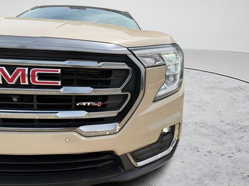 Used 2022 GMC Terrain AT4 w/ Infotainment Package II AWD/4WD image 38