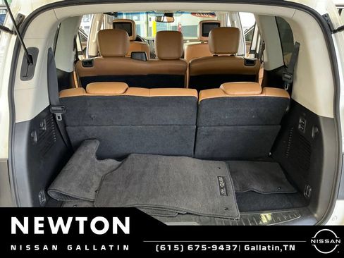 Used 2016 INFINITI QX80 2WD w/ Signature Edition Package image 25