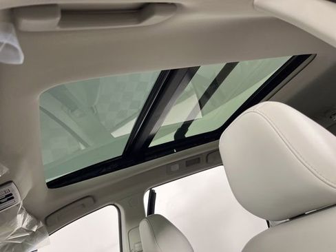 New 2026 Nissan Pathfinder SL image 33