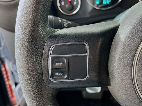 Used 2017 Jeep Wrangler Sport image 13