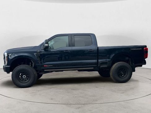 Used 2025 Ford F250 Lariat w/ Lariat Ultimate Package AWD/4WD image 2