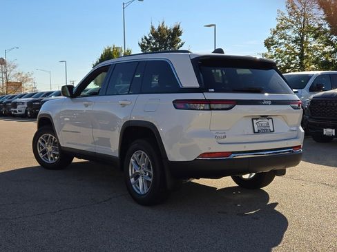 New 2025 Jeep Grand Cherokee Laredo X w/ Luxury Tech Group I image 15