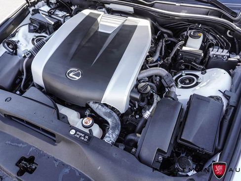 Used 2018 Lexus IS 300 AWD image 47