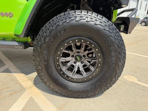 Used 2018 Jeep Wrangler Unlimited Rubicon AWD/4WD image 34