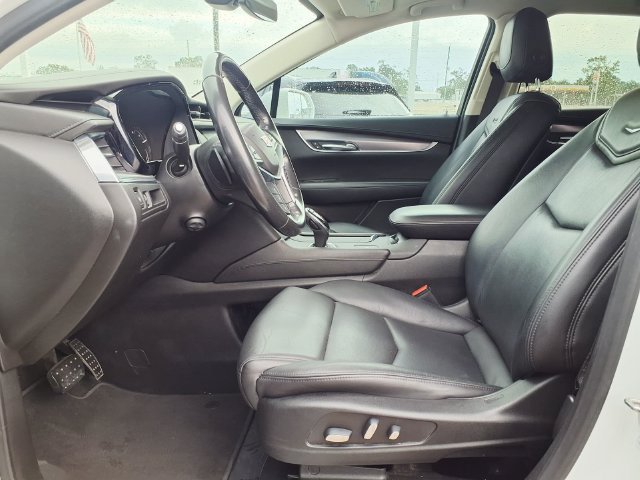 Used 2019 Cadillac XT5 Luxury FWD image 11