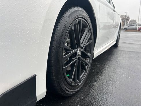 Used 2025 Toyota Camry SE image 10