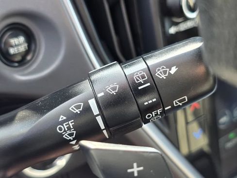 Certified 2024 Subaru Crosstrek 2.0i Premium AWD/4WD image 39