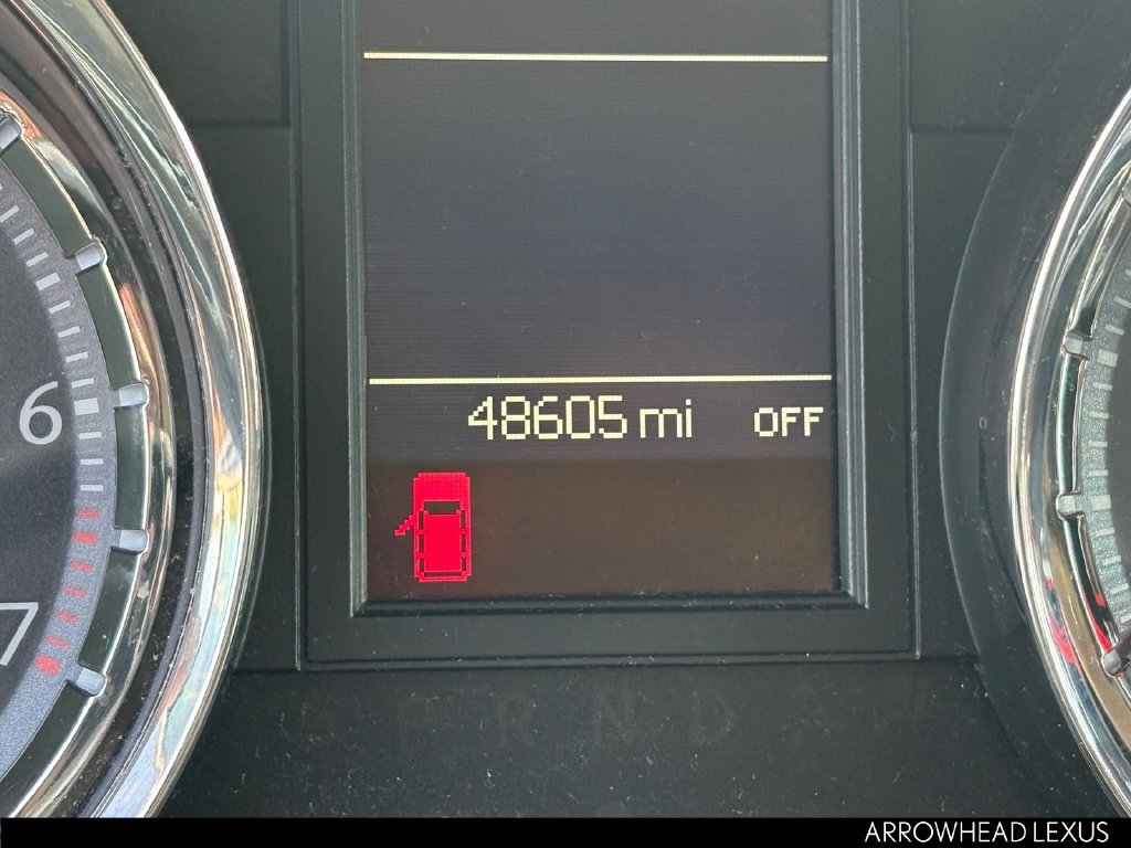 Used 2016 Chrysler Town & Country Touring FWD image 13