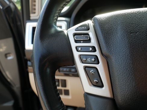 Certified 2017 Nissan Titan SV RWD image 28