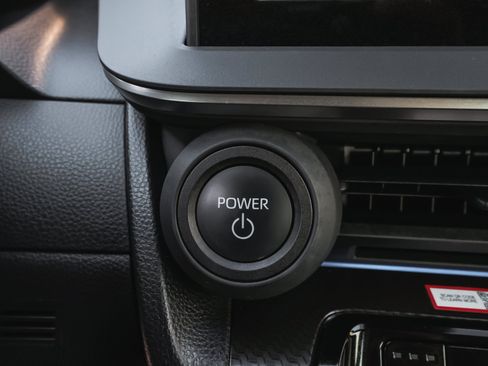 Used 2025 Toyota Prius AWD image 22