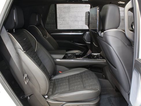 Used 2026 Cadillac Escalade V AWD/4WD image 53